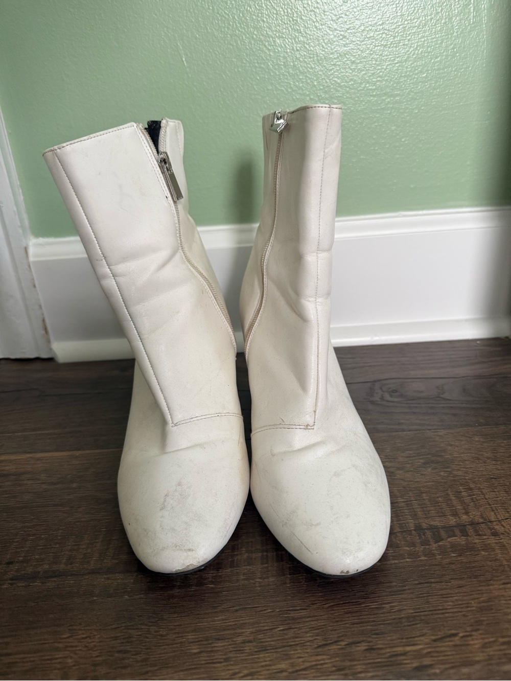 Women's White Boots - well loved